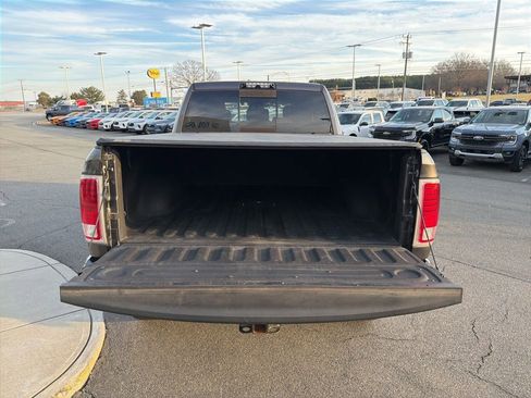 Used 2018 RAM 2500 Laramie w/ Cold Weather Group image 5