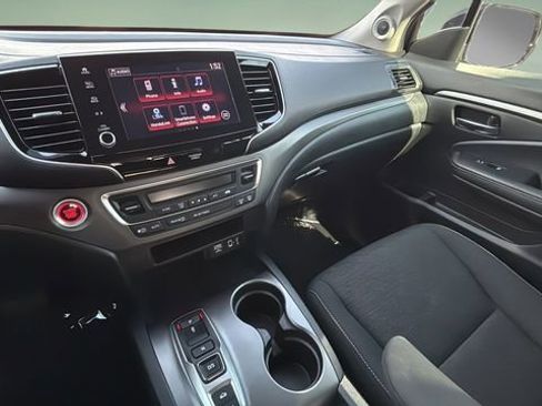 Used 2022 Honda Ridgeline Sport image 24