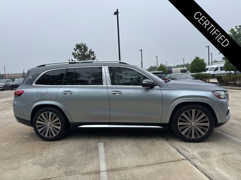 Used 2023 Mercedes-Benz Maybach GLS 600 4MATIC image 3