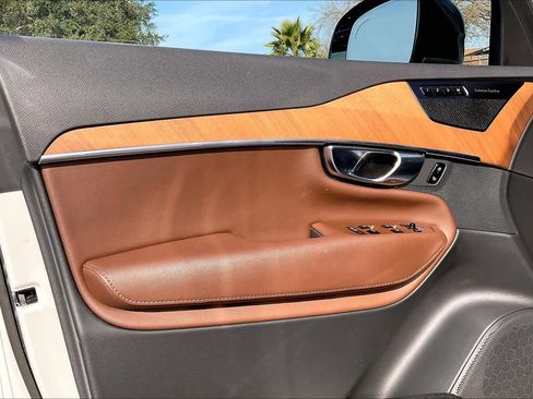 Used 2023 Volvo XC90 T8 Plus w/ Protection Package Premier image 26