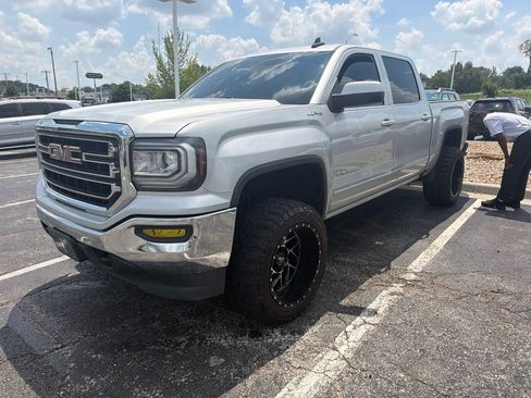 Used 2018 GMC Sierra 1500 SLE w/ SLE Fleet Preferred Package AWD/4WD image 1