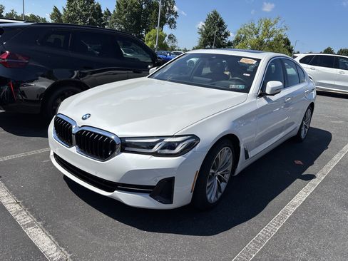 Certified 2023 BMW 530i xDrive w/ Premium Package AWD/4WD image 12