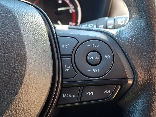 Used 2025 Toyota RAV4 XLE w/ Convenience Package FWD image 22