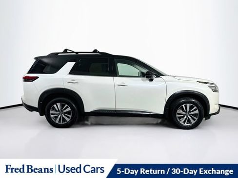 Certified 2024 Nissan Pathfinder SL AWD/4WD image 11