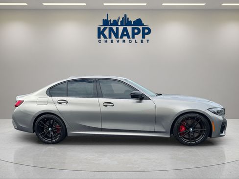 Used 2022 BMW M340i RWD image 4