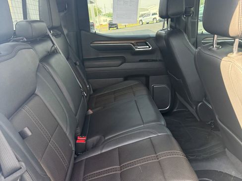 Used 2022 Chevrolet Silverado 1500 High Country w/ High Country Premium Package image 26