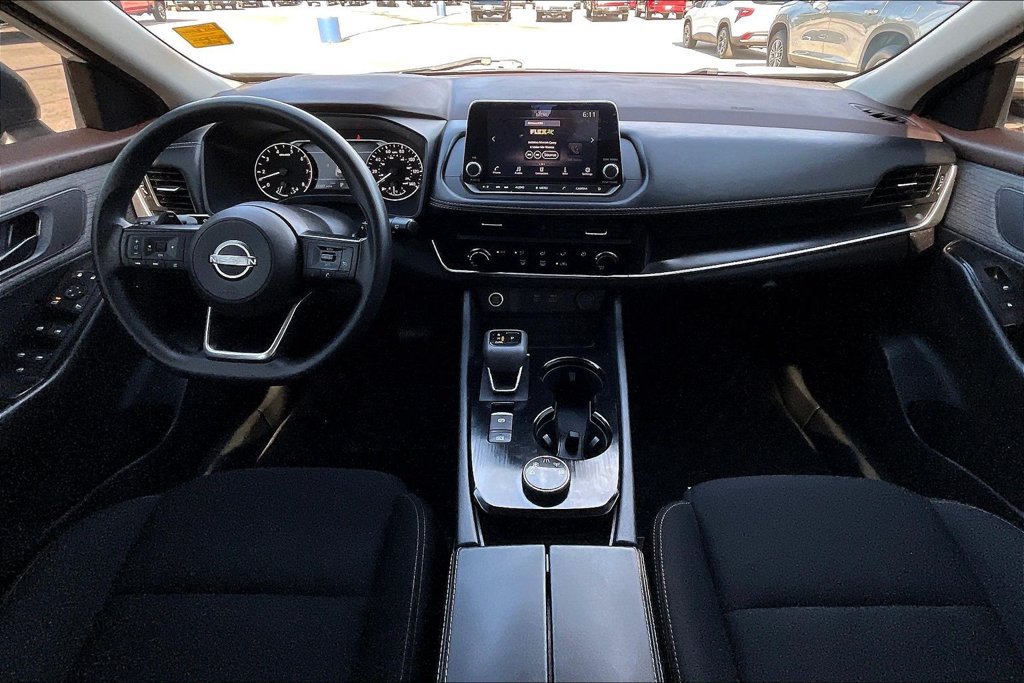 Used 2023 Nissan Rogue S AWD/4WD image 5