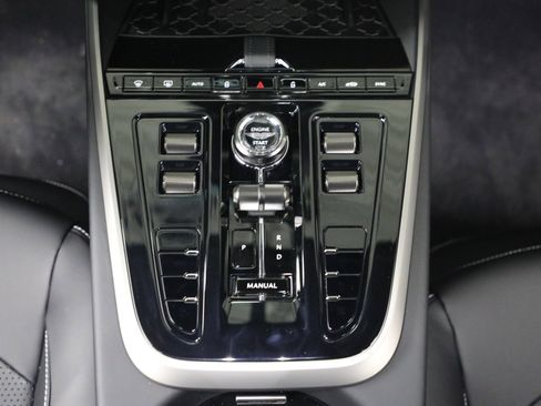 New 2026 Aston Martin DBX 707 image 34