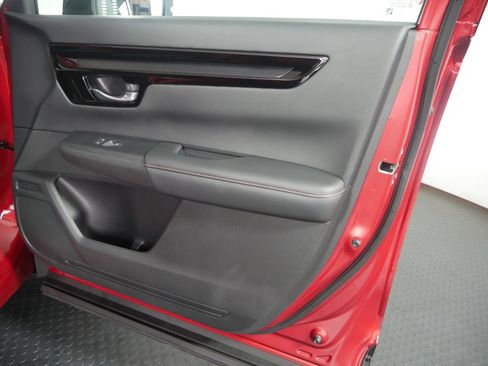 Used 2023 Honda CR-V Sport Touring image 5