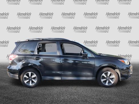 Used 2017 Subaru Forester 2.5i Limited AWD/4WD image 10