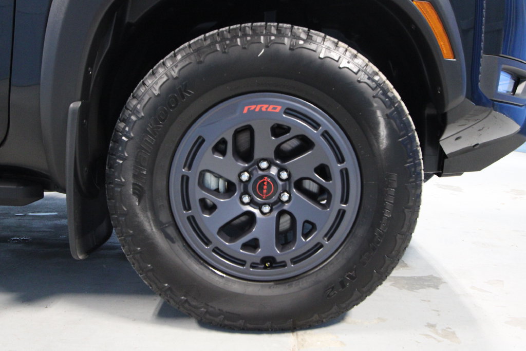 Used 2025 Nissan Frontier PRO-4X w/ Pro Premium Package AWD/4WD image 38
