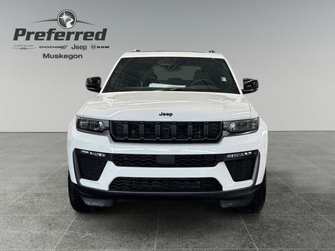 New 2026 Jeep Grand Cherokee Limited image 11