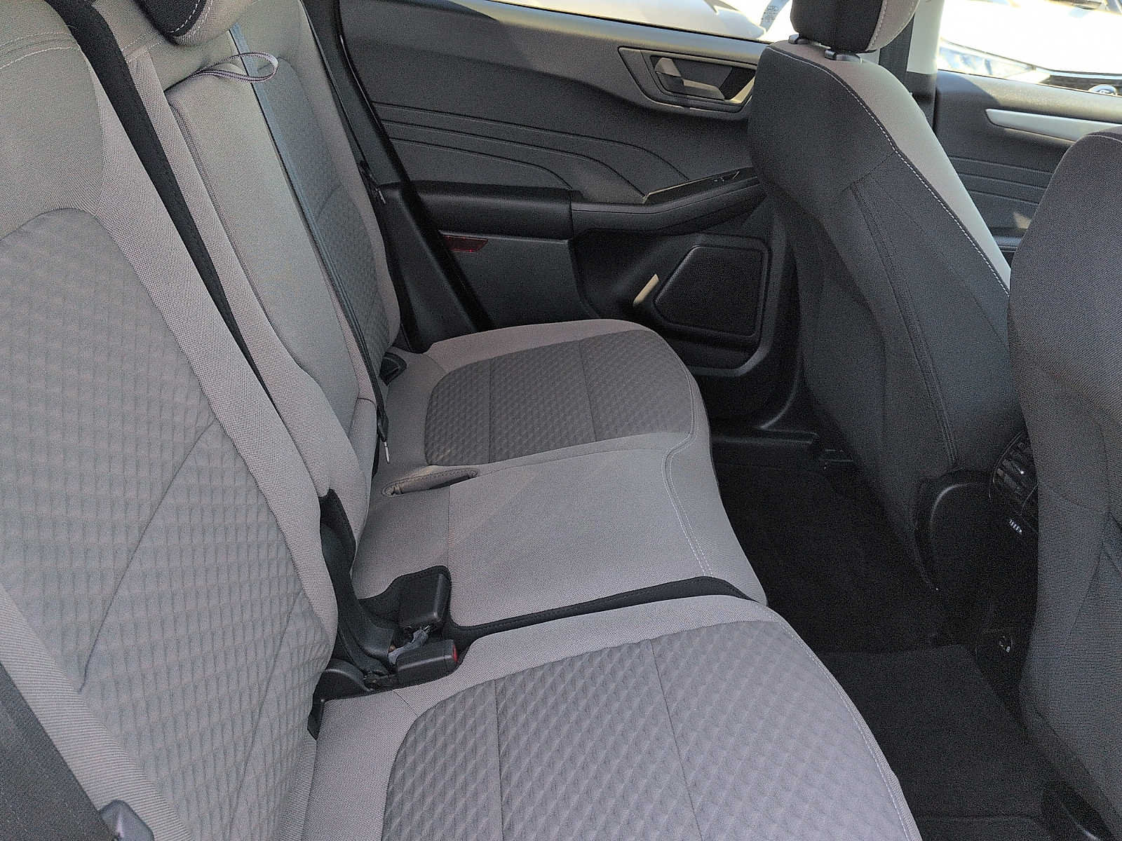 Used 2022 Ford Escape SE w/ Convenience Package FWD image 11