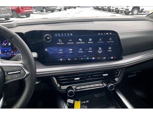 Used 2025 Chevrolet Suburban RST w/ Comfort Package image 7