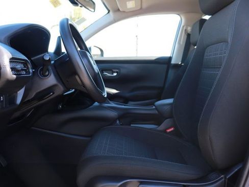 Used 2024 Honda HR-V LX image 11