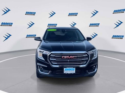 Used 2023 GMC Terrain SLT image 3