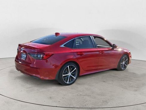 Used 2022 Honda Civic Touring image 3