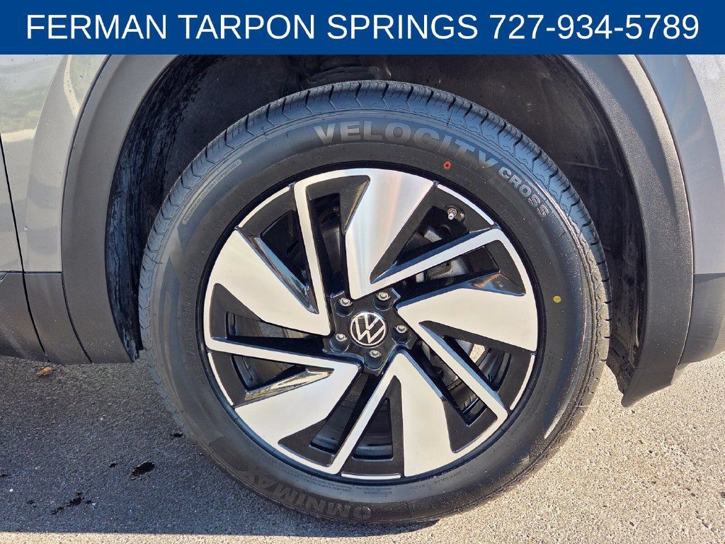 Used 2025 Volkswagen Atlas SE FWD image 9