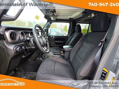 Used 2023 Jeep Gladiator Sport image 20