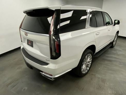 Used 2023 Cadillac Escalade Premium Luxury w/ LPO, Floor Liner Package AWD/4WD image 6