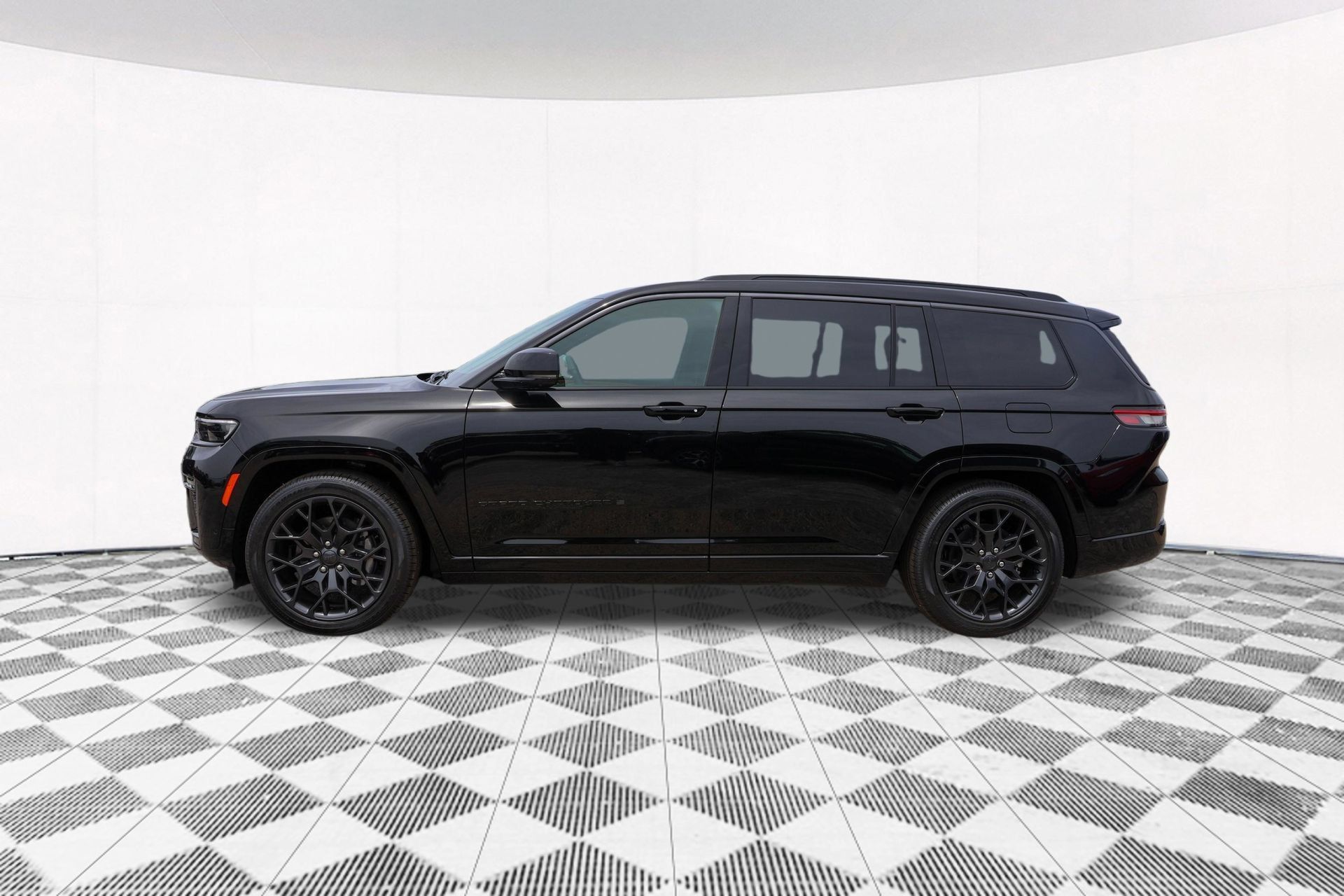 New 2026 Jeep Grand Cherokee L Summit w/ Obsidian Package AWD/4WD image 9