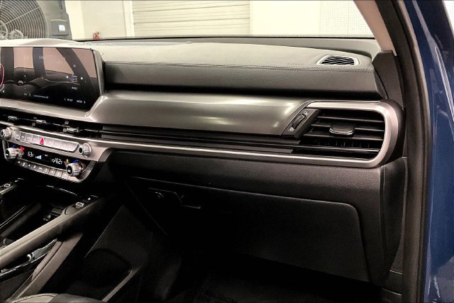 Used 2025 Kia Telluride S FWD image 18