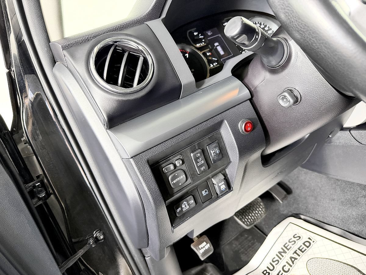 Used 2019 Toyota Tundra Platinum AWD/4WD image 32