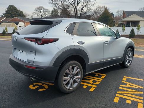 Used 2021 MAZDA CX-30 FWD 2.5 S w/ Select Package image 4