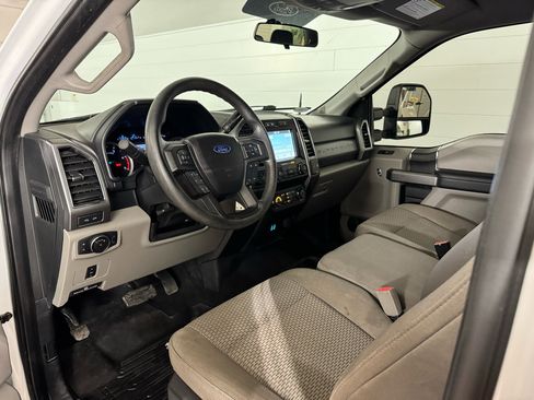Used 2019 Ford F250 XLT w/ XLT Value Package image 12
