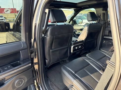Used 2021 Ford Expedition XLT RWD image 6