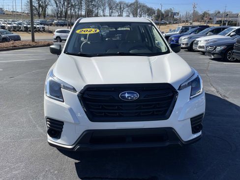 Used 2023 Subaru Forester image 2