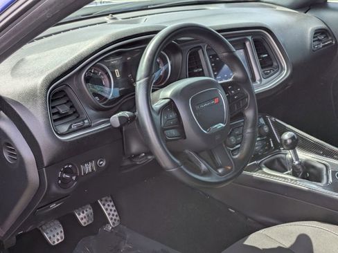 Used 2020 Dodge Challenger R/T image 10