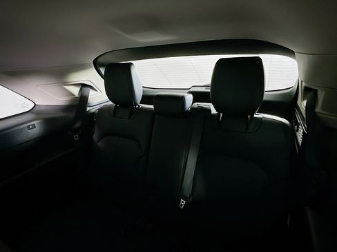 Used 2024 MAZDA CX-90 Plug-In Hybrid w/ Preferred AWD/4WD image 30