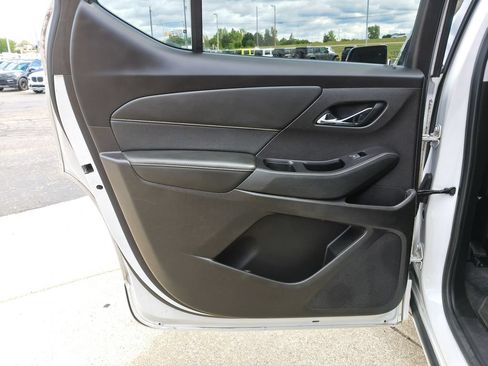 Used 2019 Chevrolet Traverse Premier FWD image 12