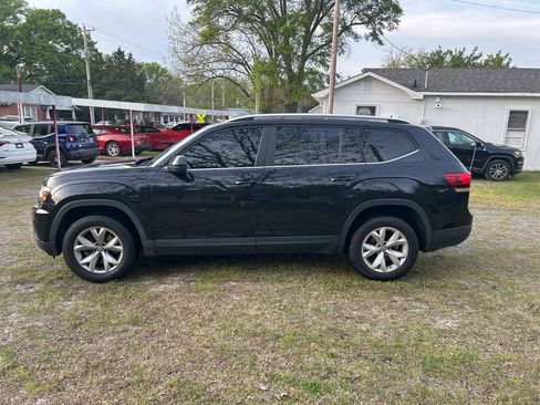 Used 2019 Volkswagen Atlas SE FWD image 2
