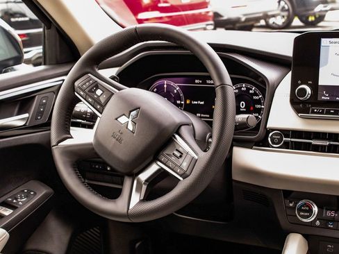 New 2025 Mitsubishi Outlander SEL AWD/4WD image 26