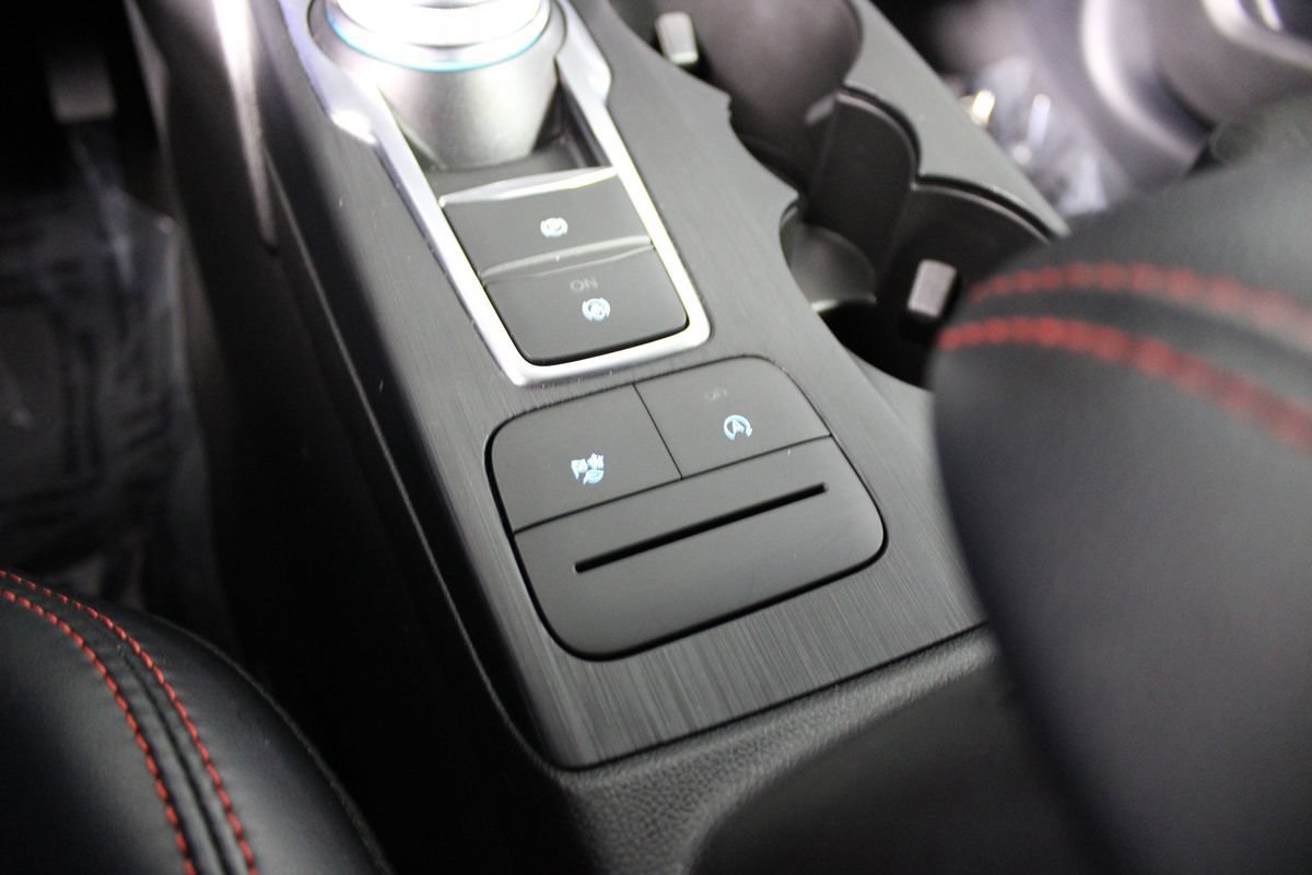 Used 2025 Ford Escape ST-Line FWD image 16