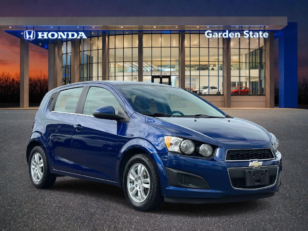 Used 2013 Chevrolet Sonic LT FWD image 2