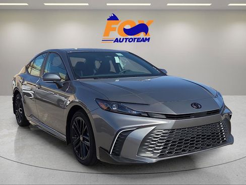 Used 2026 Toyota Camry SE w/ Multimedia Upgrade Package image 7