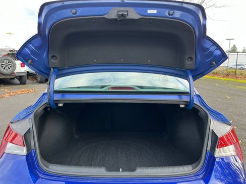 Used 2025 Hyundai Elantra SEL image 30