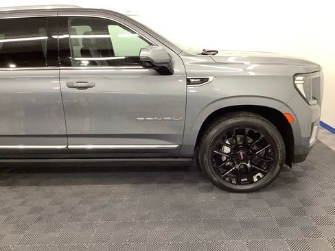 Used 2022 GMC Yukon XL Denali image 29