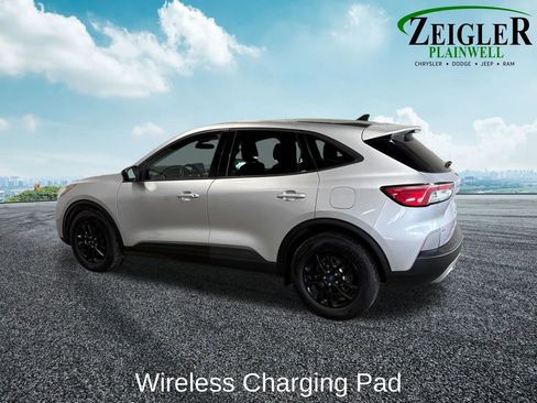 Used 2020 Ford Escape SE Sport image 5