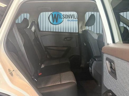 Used 2022 Nissan Rogue S AWD/4WD image 7