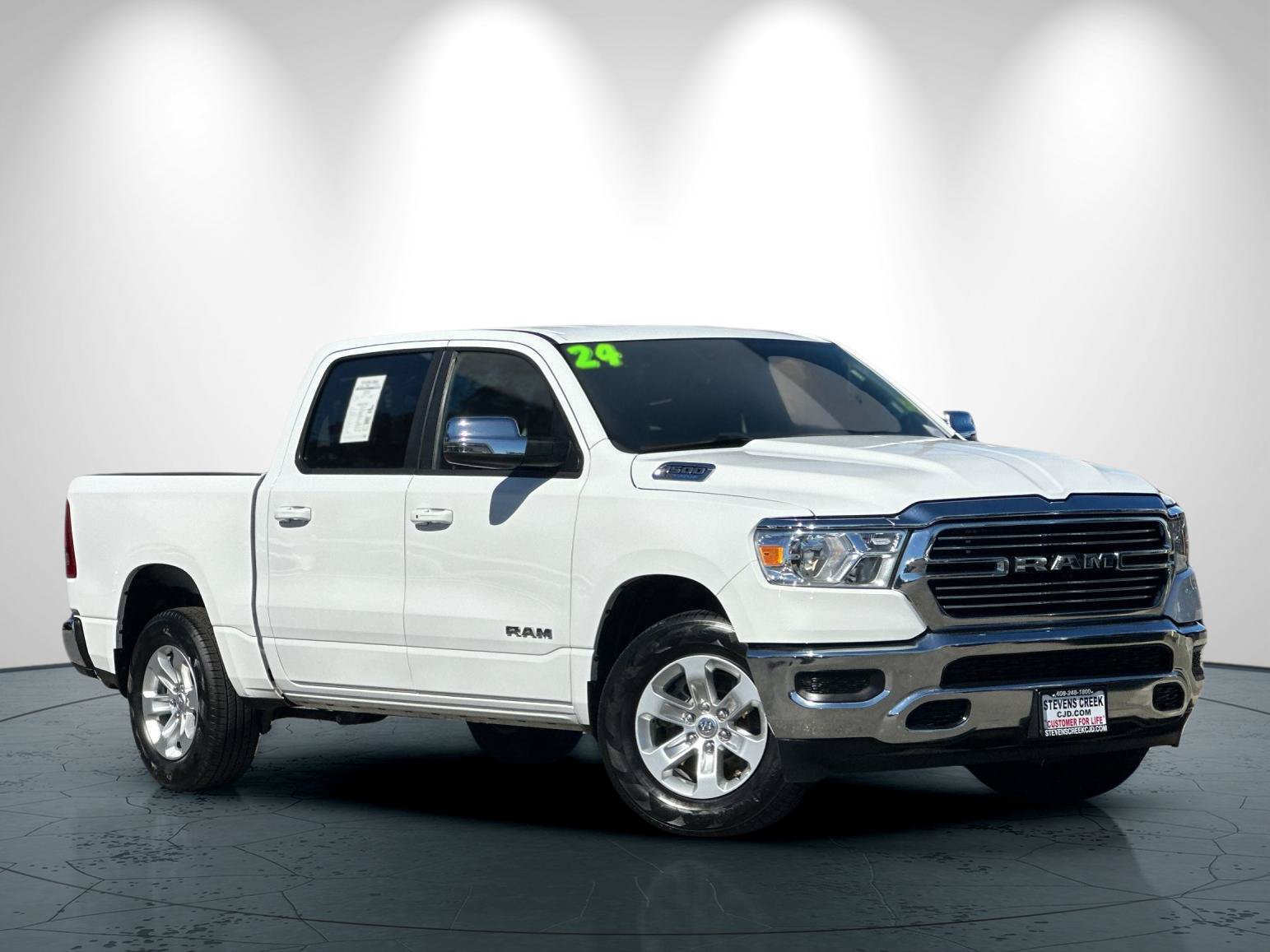 Used 2024 RAM 1500 Laramie RWD image 2