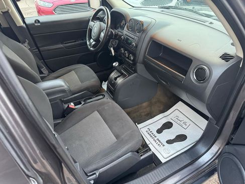 Used 2016 Jeep Patriot Latitude w/ Premium Sound Group image 10