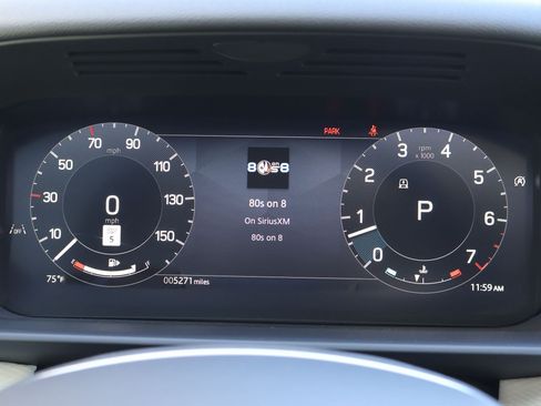 Used 2026 Land Rover Discovery Limited Edition AWD/4WD image 21