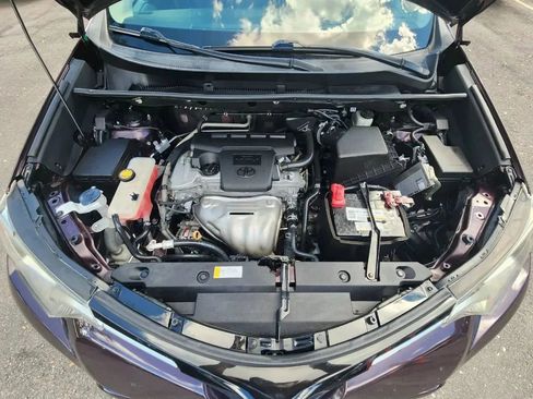 Used 2018 Toyota RAV4 LE FWD image 20