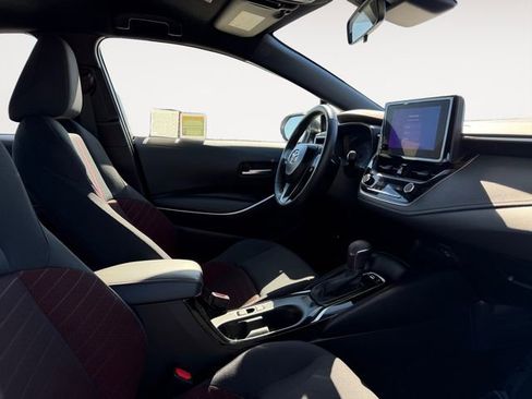 Certified 2025 Toyota Corolla SE w/ Convenience Package image 13