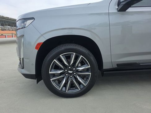 Used 2024 Cadillac Escalade ESV Sport Platinum image 34