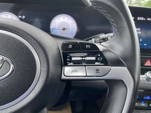 Certified 2023 Hyundai Elantra Limited FWD image 22